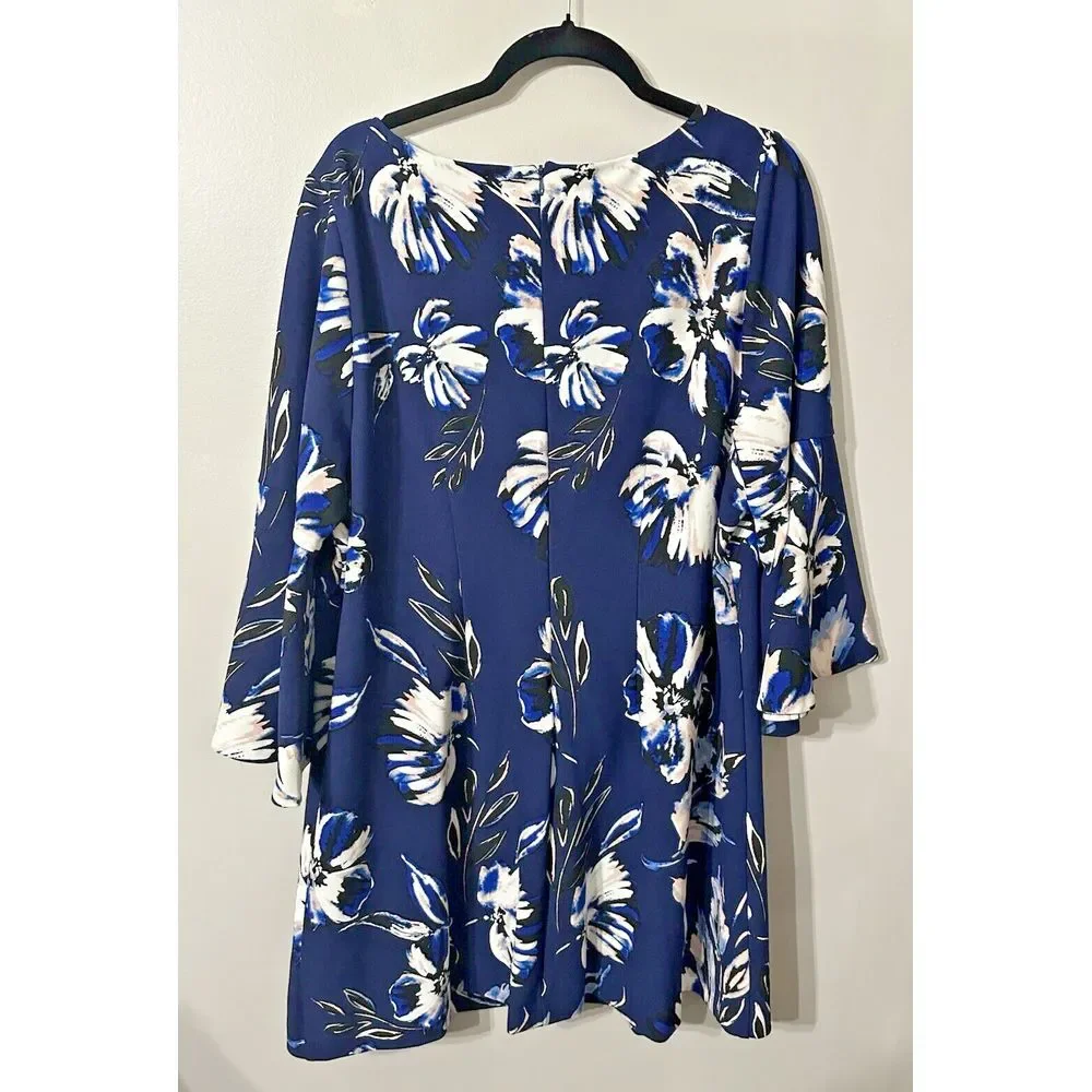 Eliza J White Plus Mini Dress Blue Floral Sz 22W‎ 3/4 Trumpet Sleeves